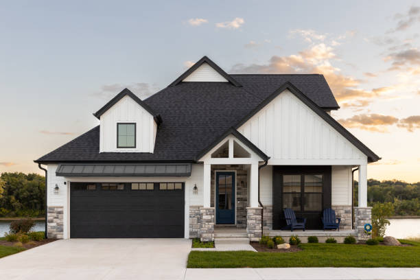 Best Emergency Roof Repair Services  in Blissfield, MI